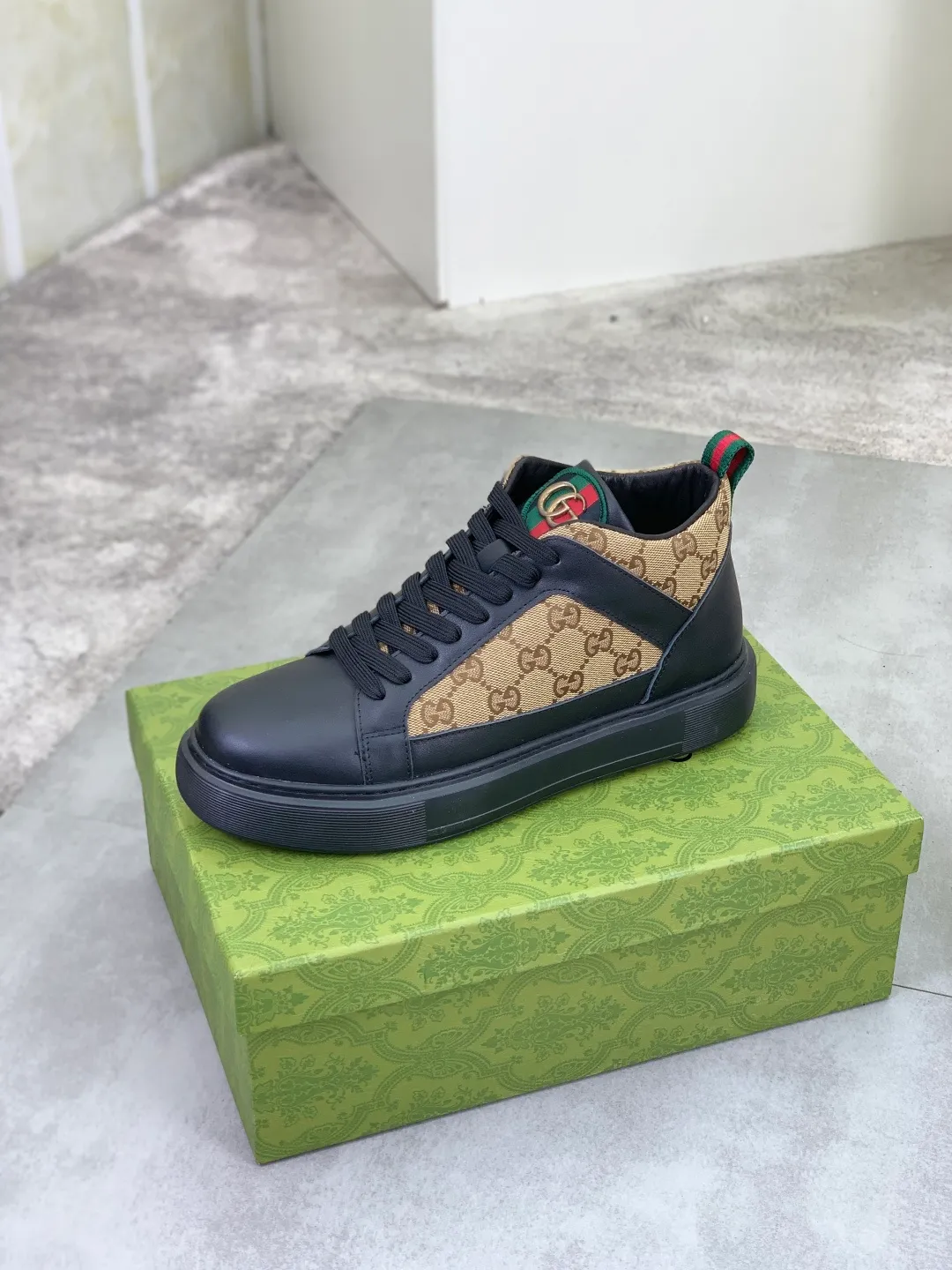 Men's men's shoes 💰P440💰 [New model] (GUCCI) official website's latest 🎁🎁casual and fashionable men's shoes 👟, hot style 💥 style is simple and elegant, exclusive for trendy men. Unique official website's latest brand double G elements Original 👑Gucci decoration, fashionable and generous, the fabric is original frosted calfskin✅Fully imported first-layer pigskin lining, the official website specifies wear-resistant, lightweight original rubber casual outsole, the classic model is taken in real life🎬38-44 2️⃣ colors available